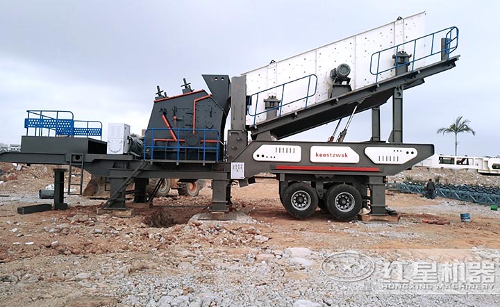 泉州車(chē)載移動(dòng)反擊式碎石機(jī)客戶(hù)現(xiàn)場(chǎng)