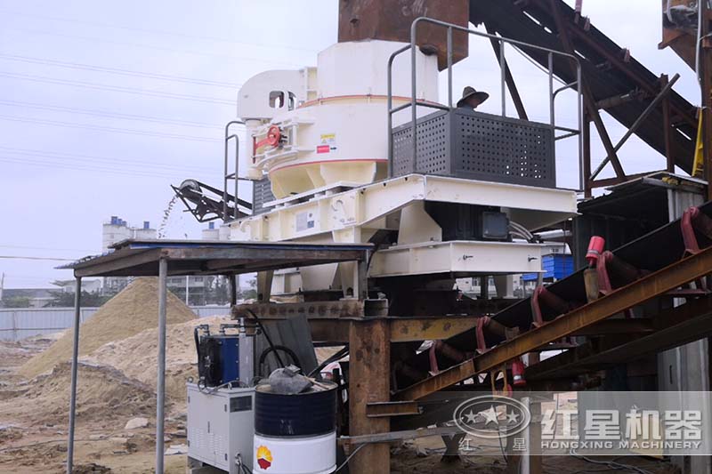 江蘇客戶時(shí)產(chǎn)30-40T花崗巖制砂機(jī)生產(chǎn)線現(xiàn)場