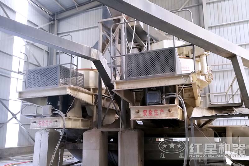 石頭碎沙機器生產(chǎn)現(xiàn)場 石頭碎沙機器生產(chǎn)現(xiàn)場