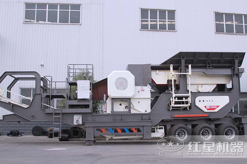 大型移動(dòng)顎式軋石機(jī) 大型移動(dòng)顎式軋石機(jī)