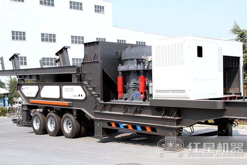 移動圓錐式破碎、篩分機設(shè)備實拍圖
