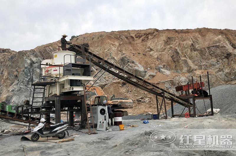 玄武巖制砂加工現(xiàn)場 玄武巖制砂加工現(xiàn)場