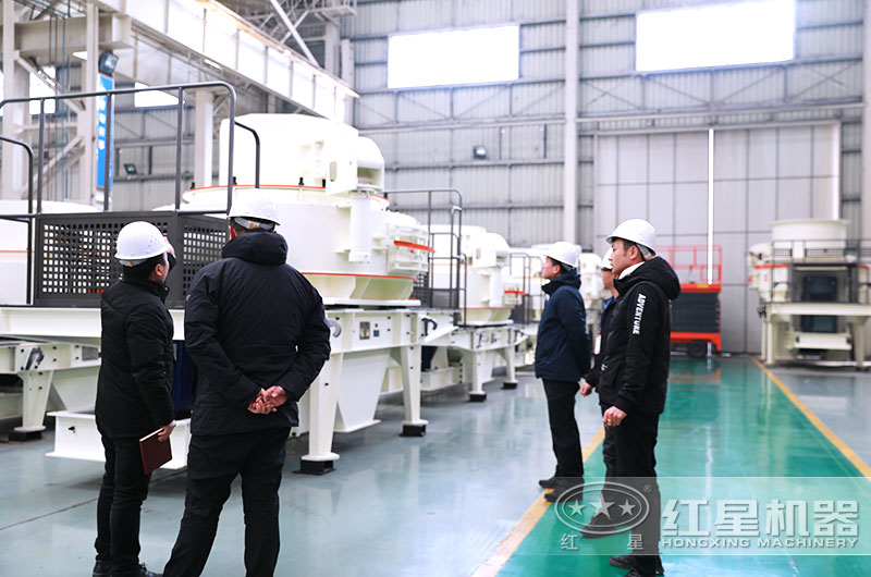 客戶來廠參觀制砂設(shè)備 客戶來廠參觀制砂設(shè)備