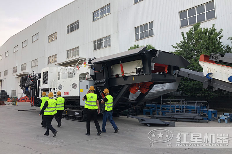 客戶一行來廠考察移動破碎制砂一體機(jī)設(shè)備 客戶一行來廠考察移動破碎制砂一體機(jī)設(shè)備