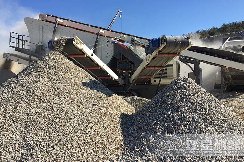 移動(dòng)破碎機(jī)生產(chǎn)現(xiàn)場 移動(dòng)破碎機(jī)生產(chǎn)現(xiàn)場